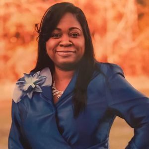 Meet your Posher, Tujuana